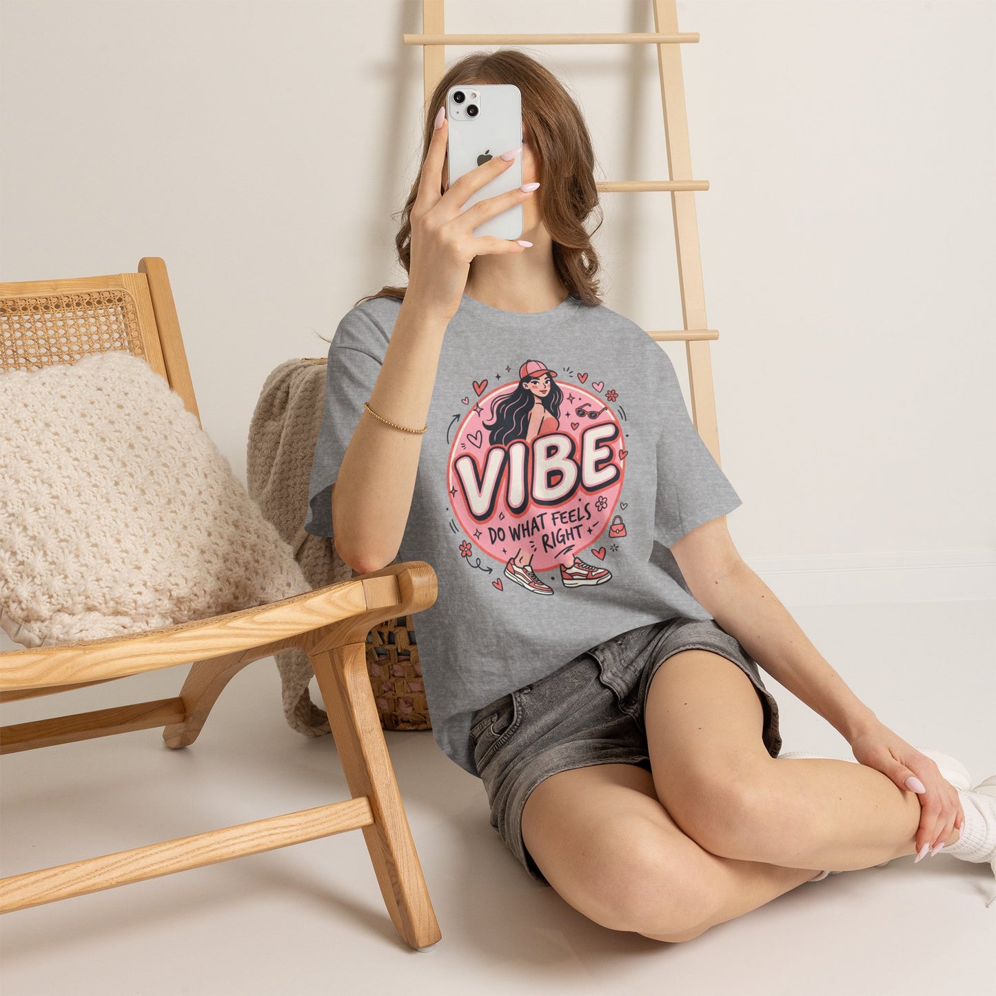 Vibe Girl Graphic Tee — “VIBE: Do What Feels Right” Cute Pink Streetwear T‑Shirt