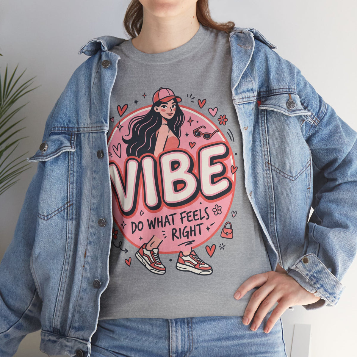 Vibe Girl Graphic Tee — “VIBE: Do What Feels Right” Cute Pink Streetwear T‑Shirt