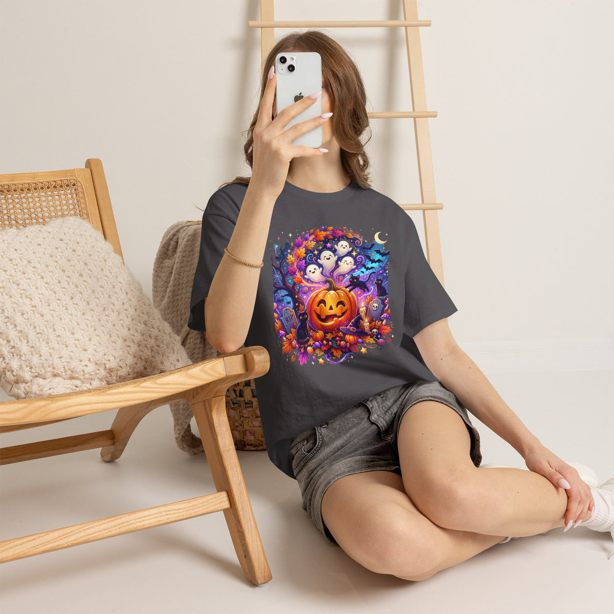 Halloween Pumpkin & Ghosts T-Shirt — Cute Spooky Jack-O'-Lantern Tee