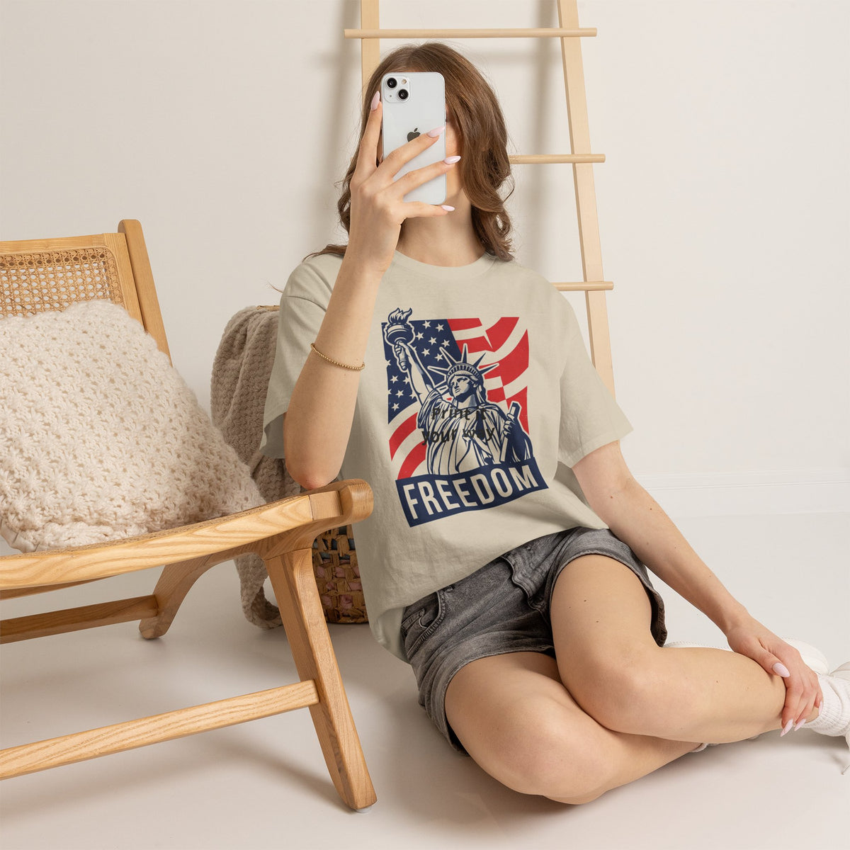 Freedom Statue T-Shirt — Patriotic USA Flag Tee (Statue of Liberty Design)